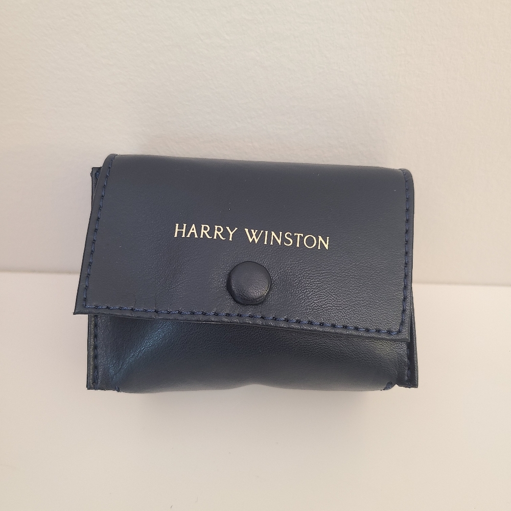 *** FREE *** w/ any purchase: Harry Winston Jewelry Travel Case Navy